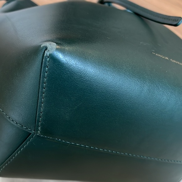 Mansur Gavriel iconic bucket bag in Forest Green - Picture 3 of 11